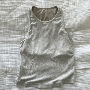 Vuori Pose Plyo Tank Size XS gray
